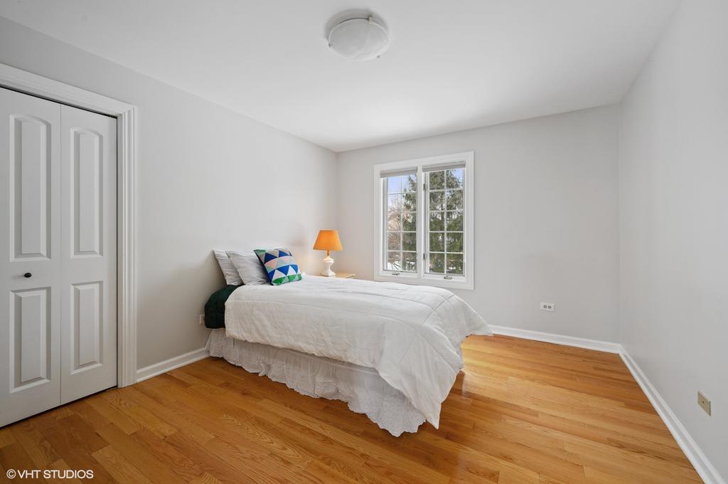 3612 Glenlake Jerfita Team Luxury Real Estate Agents in Chicago