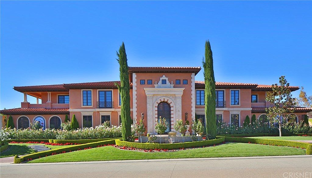 Prado Del Grandioso Incredible Traditional Estate in Calabasas LA