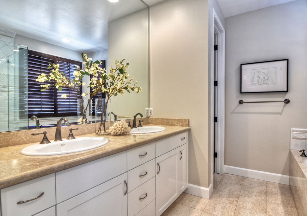 308 Iris Avenue Corona del Mar Real Estate VALIA Properties VALIA