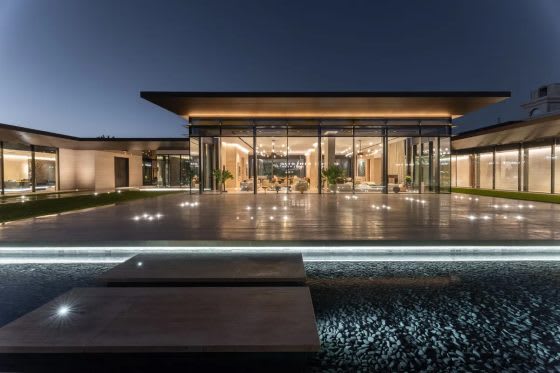 Video of the Week: A Luxury Villa in Dubai, United Arab Emirates