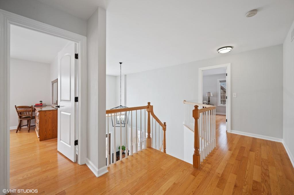 3612 Glenlake Jerfita Team Luxury Real Estate Agents in Chicago