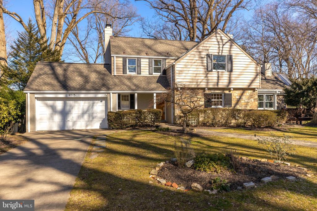 9715 W Bexhill Dr Smart Living Experts