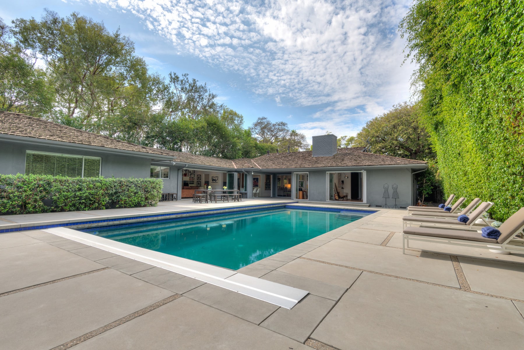 Beverly Hills Flats Contemporary