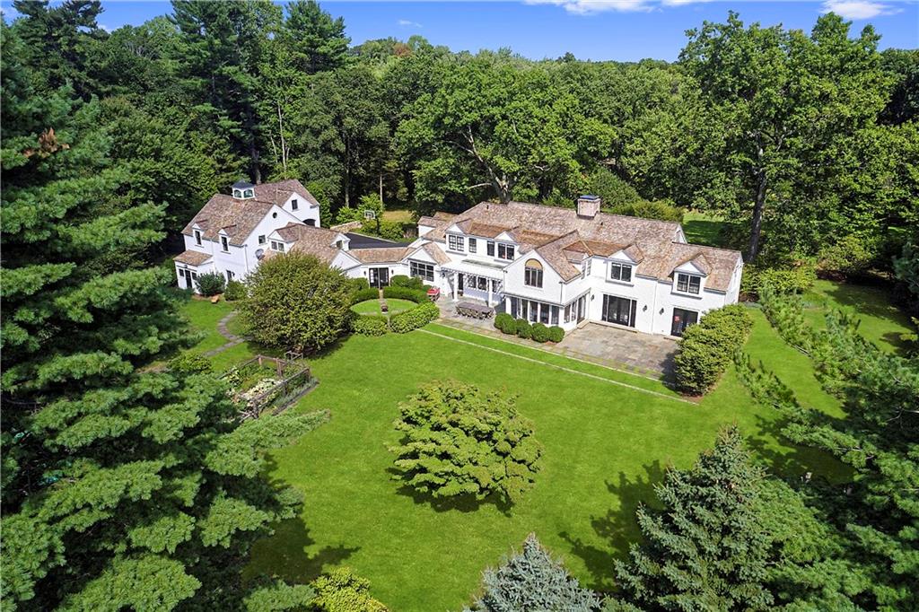 Compass Brian Milton Real Estate 1018 Weed Street, New Canaan CT
