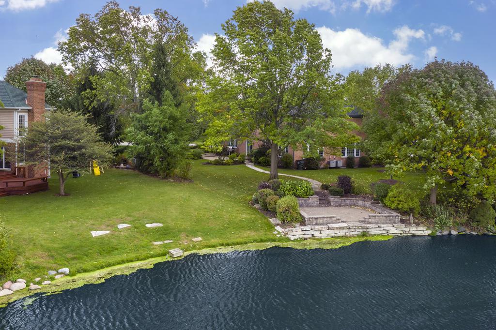 3612 Glenlake Jerfita Team Luxury Real Estate Agents in Chicago