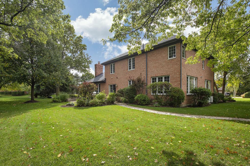 3612 Glenlake Jerfita Team Luxury Real Estate Agents in Chicago