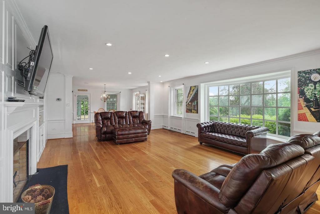 150 Hillendale Drive