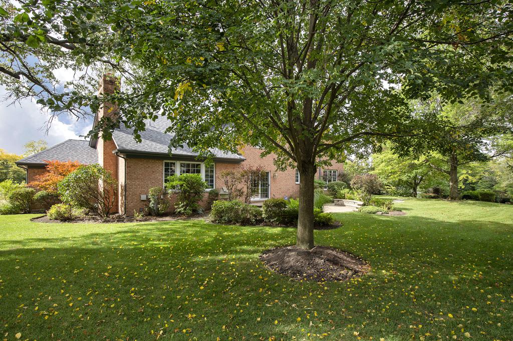 3612 Glenlake Jerfita Team Luxury Real Estate Agents in Chicago