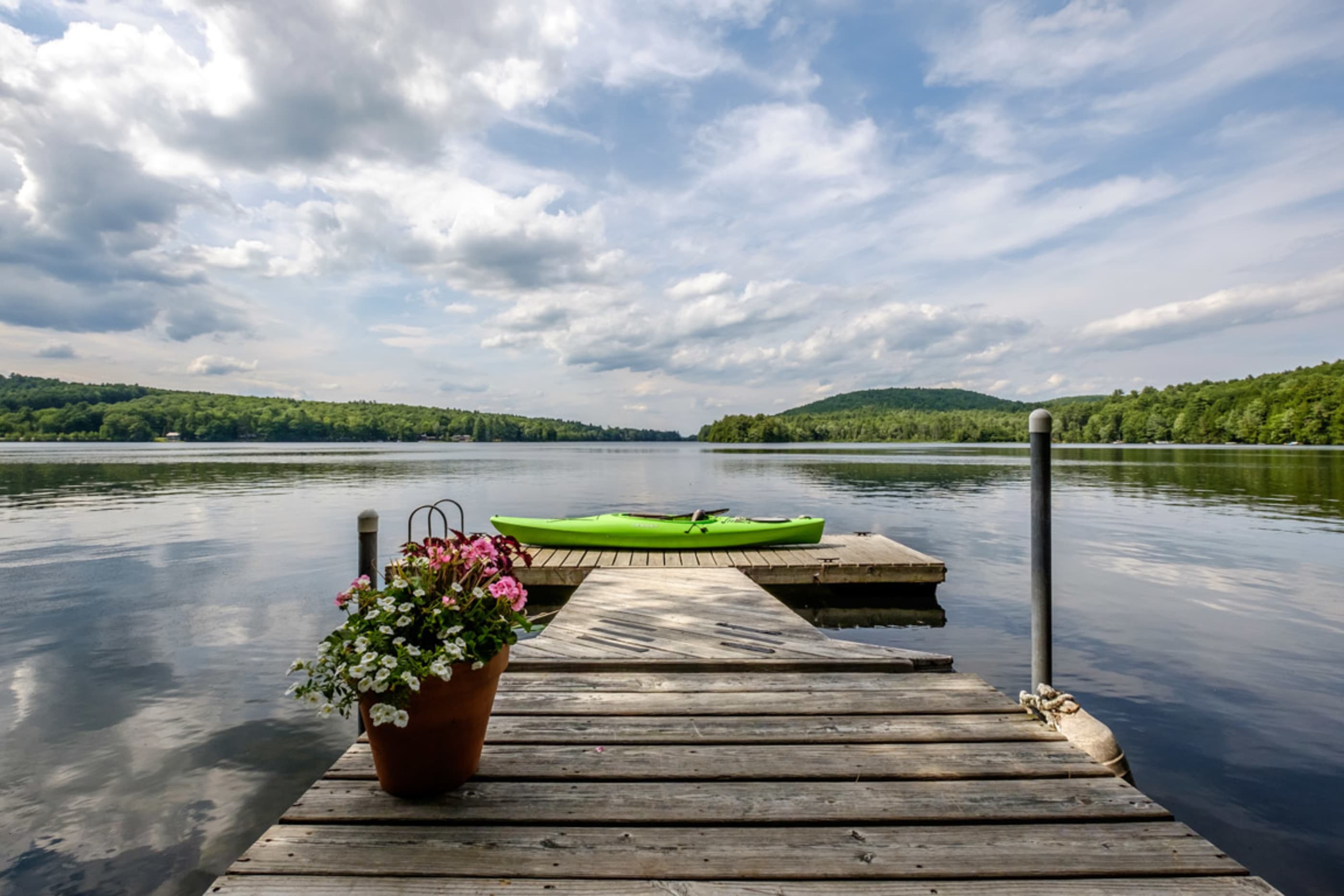 Lakefront Cottage on Parker Pond