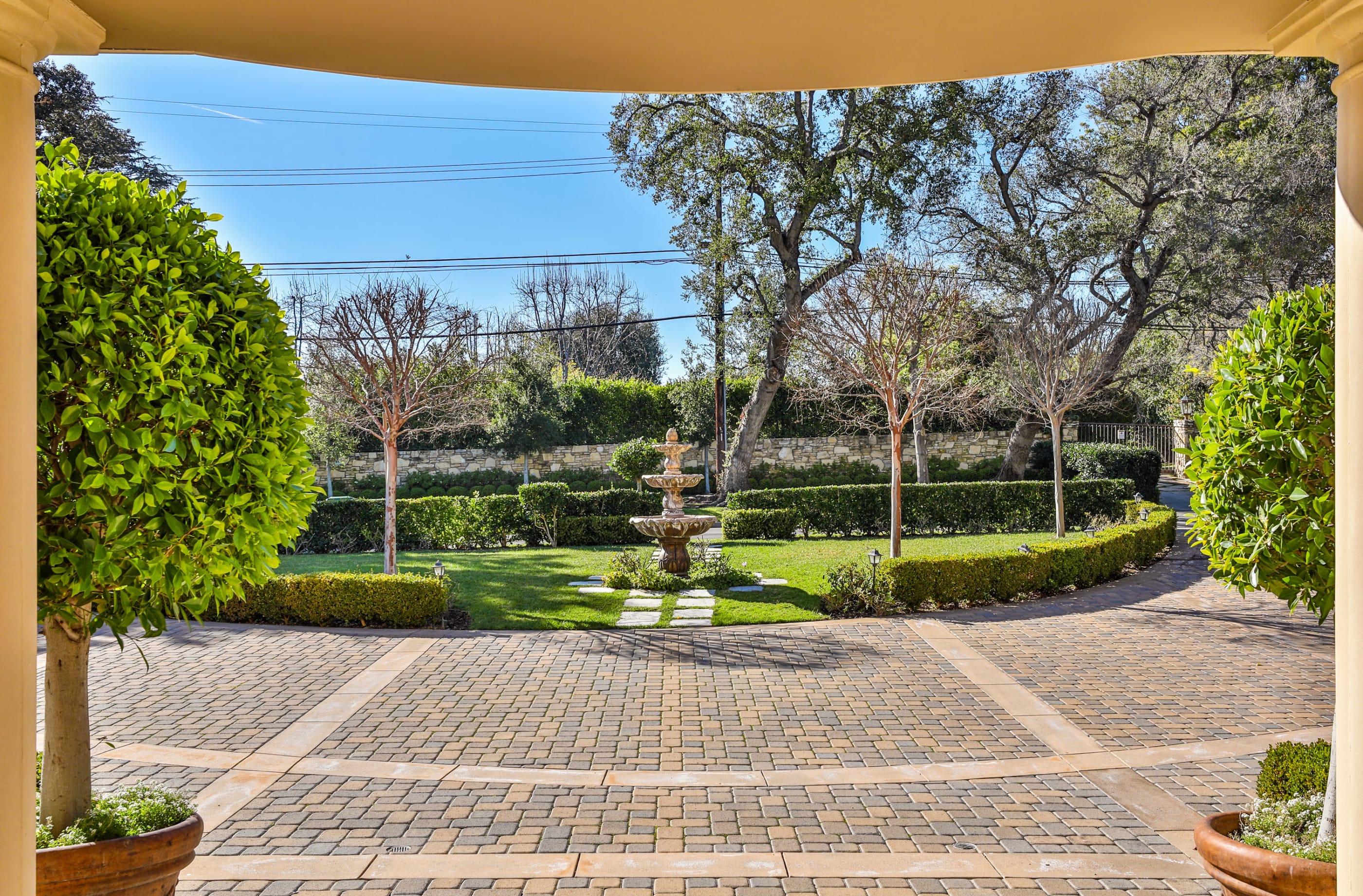 Grand Brentwood Park Estate