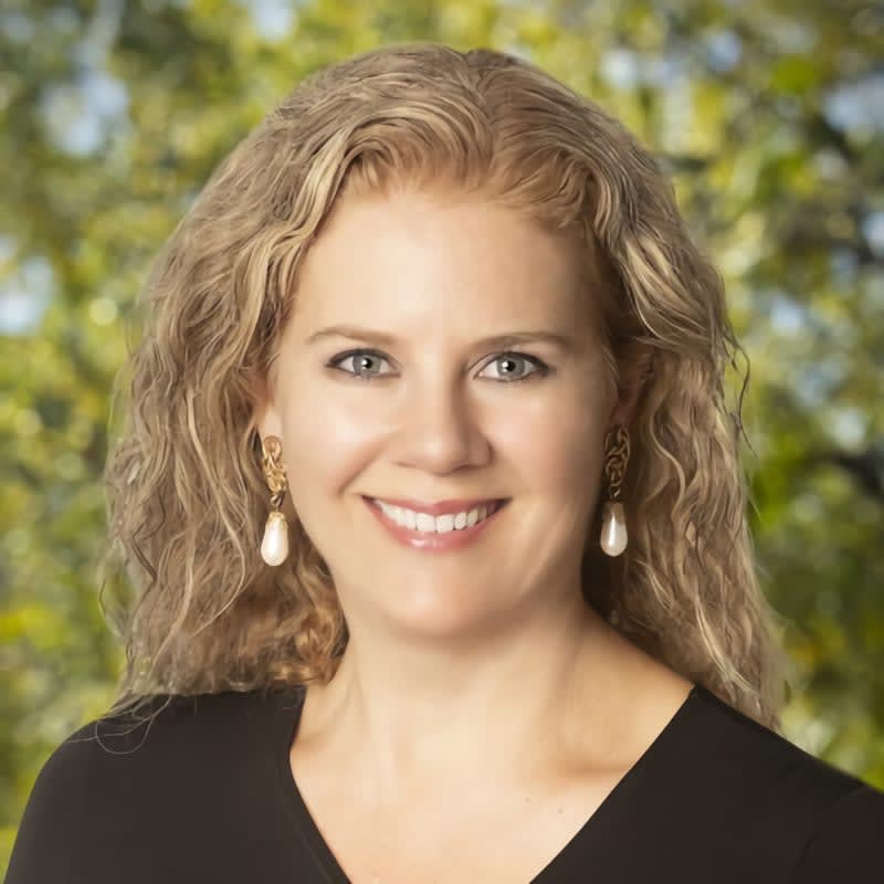 Lara Carlson, MBA | California Real Estate Agent