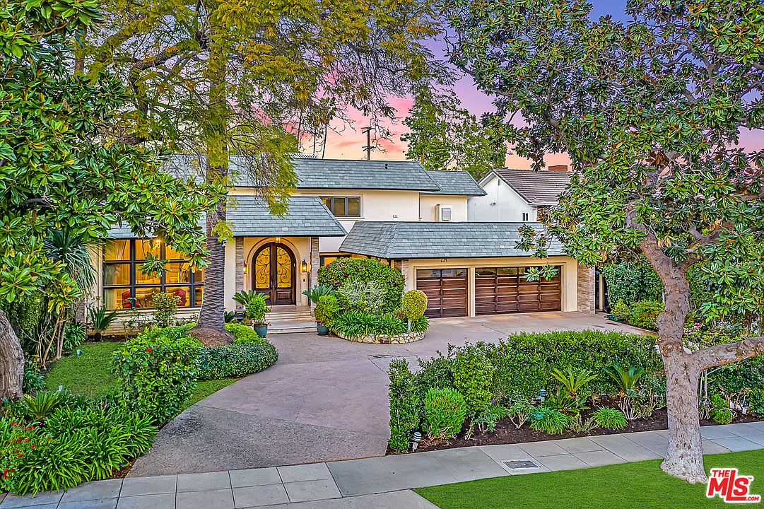 N Camden Dr Beautiful Luxury Home in Beverly Hills Flats