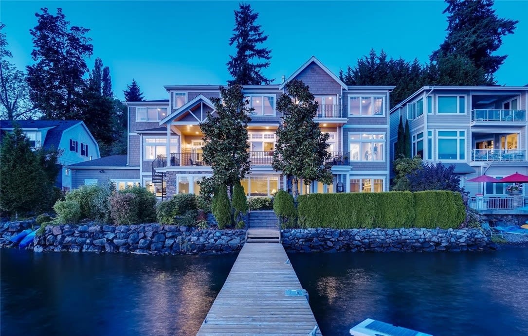 4035 E Lake Sammamish Shore Ln SE