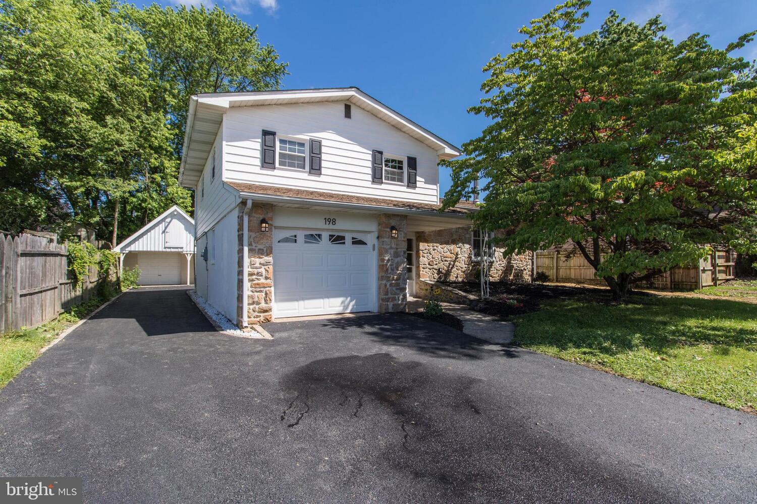 198 East Valley Road