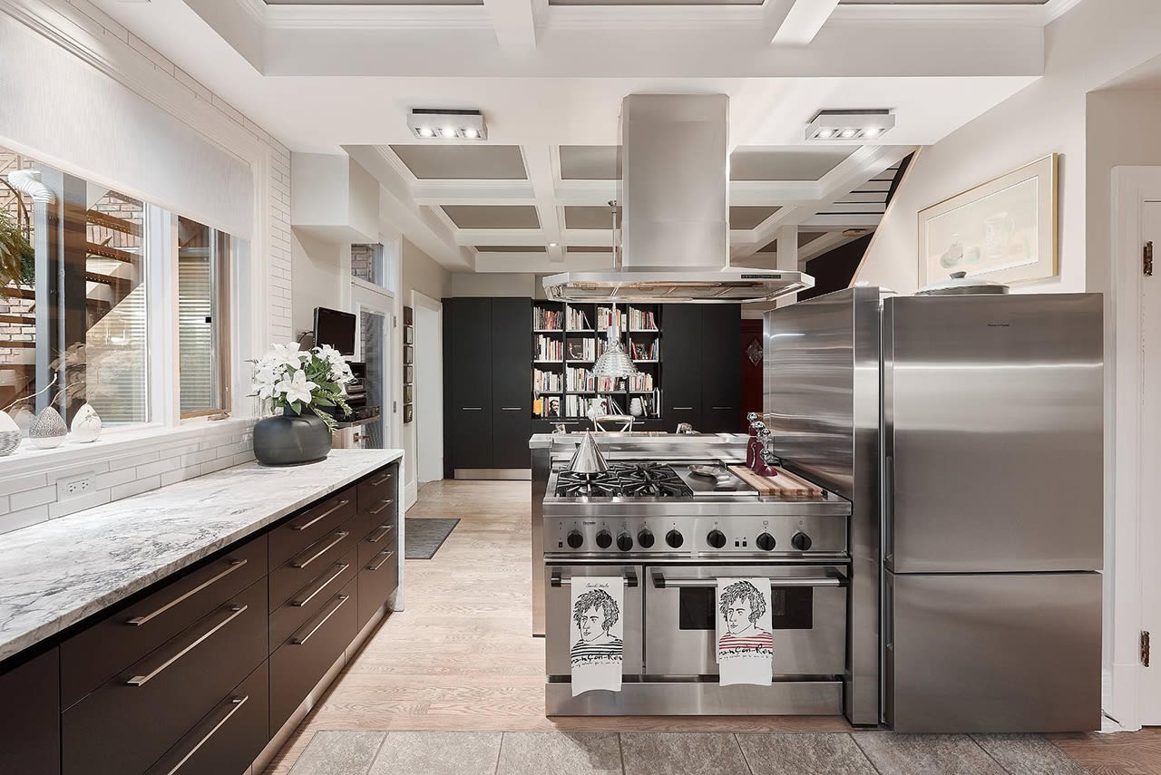 6 Modern Kitchen Features Every Home Needs