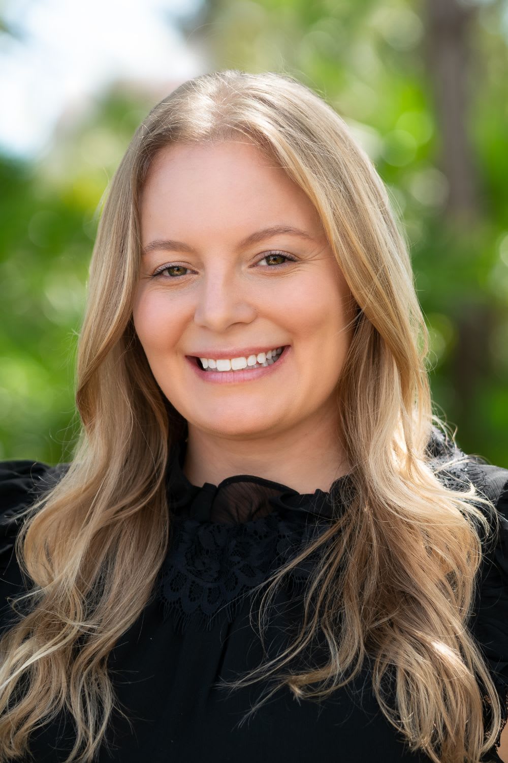 Alexandra Levitt Realtor Luxury Real Estate Agents