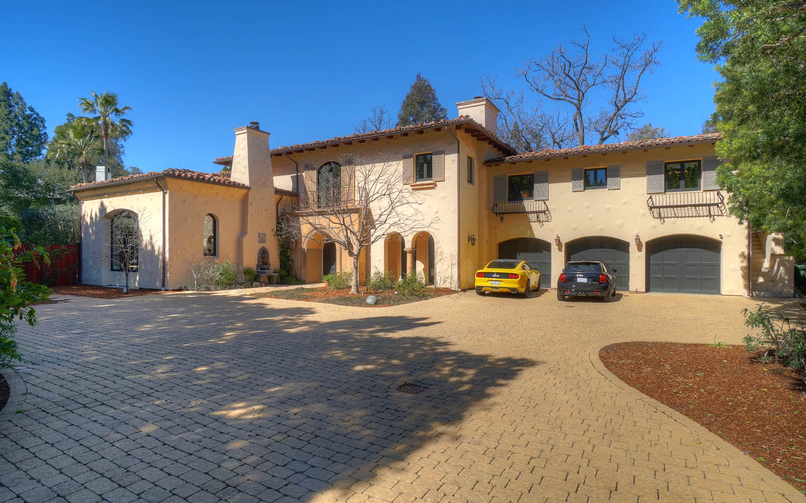 10313 Woodbridge St a luxury home for sale in Toluca Lake, Los Angeles