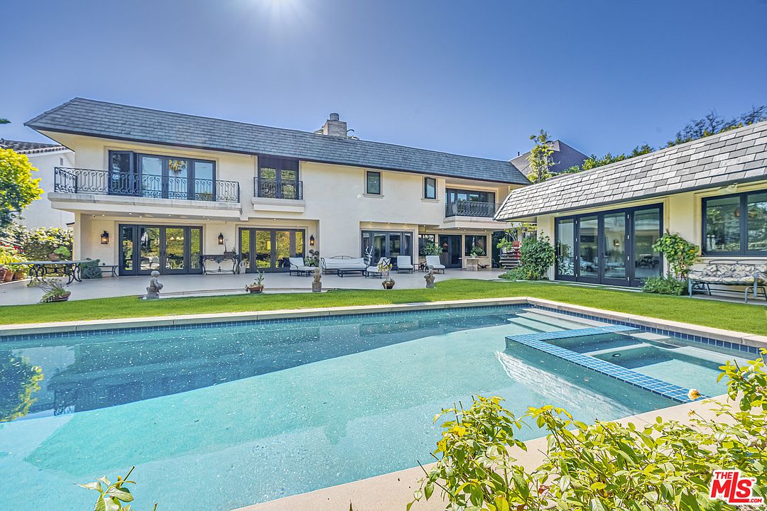 N Camden Dr Beautiful Luxury Home in Beverly Hills Flats