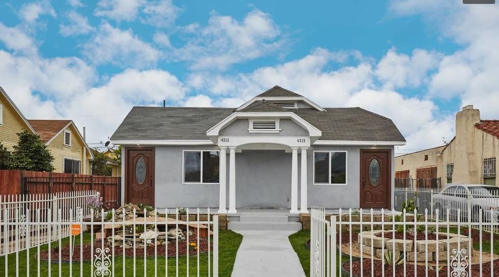 Amazing Remodeled Duplex in South West Los Angeles Live in One, Rent