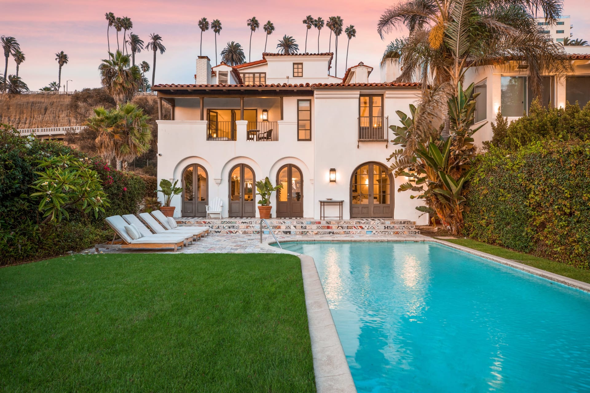 1020 Palisades Beach Rd, Santa Monica, CA 90403 Hilton & Hyland