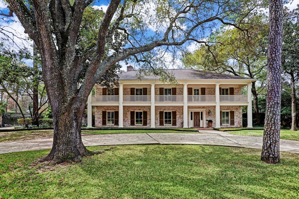 607 Hunters Grove Ln