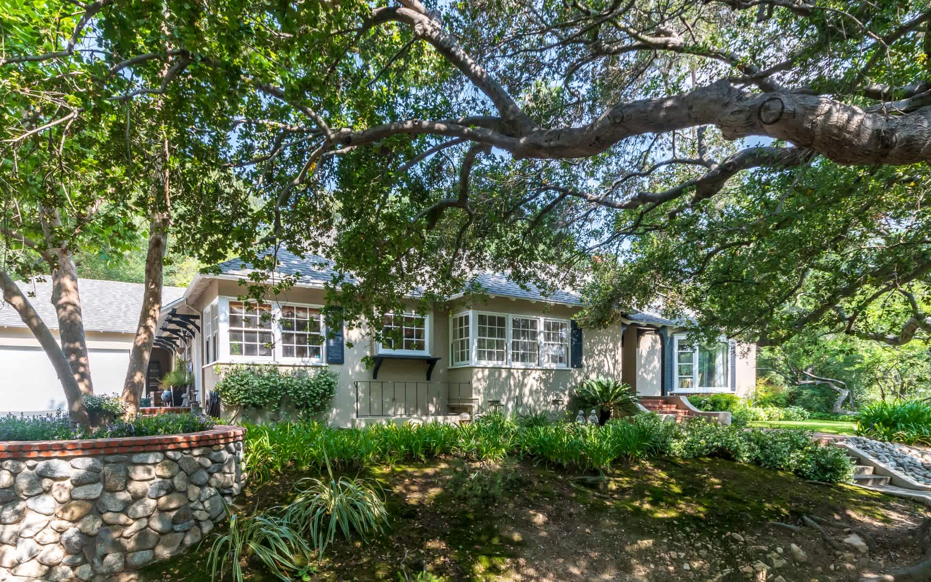 4191 Chevy Chase Drive, La Canada Flintridge, CA 91011