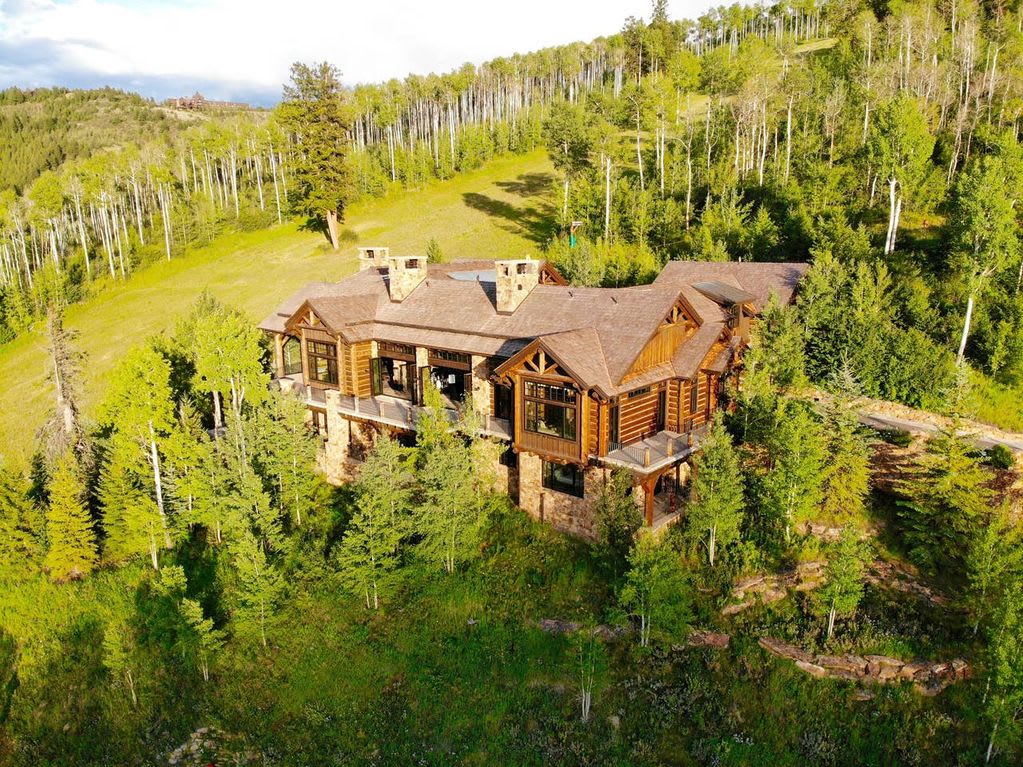 Moose Retreat Community Guide Estate Club