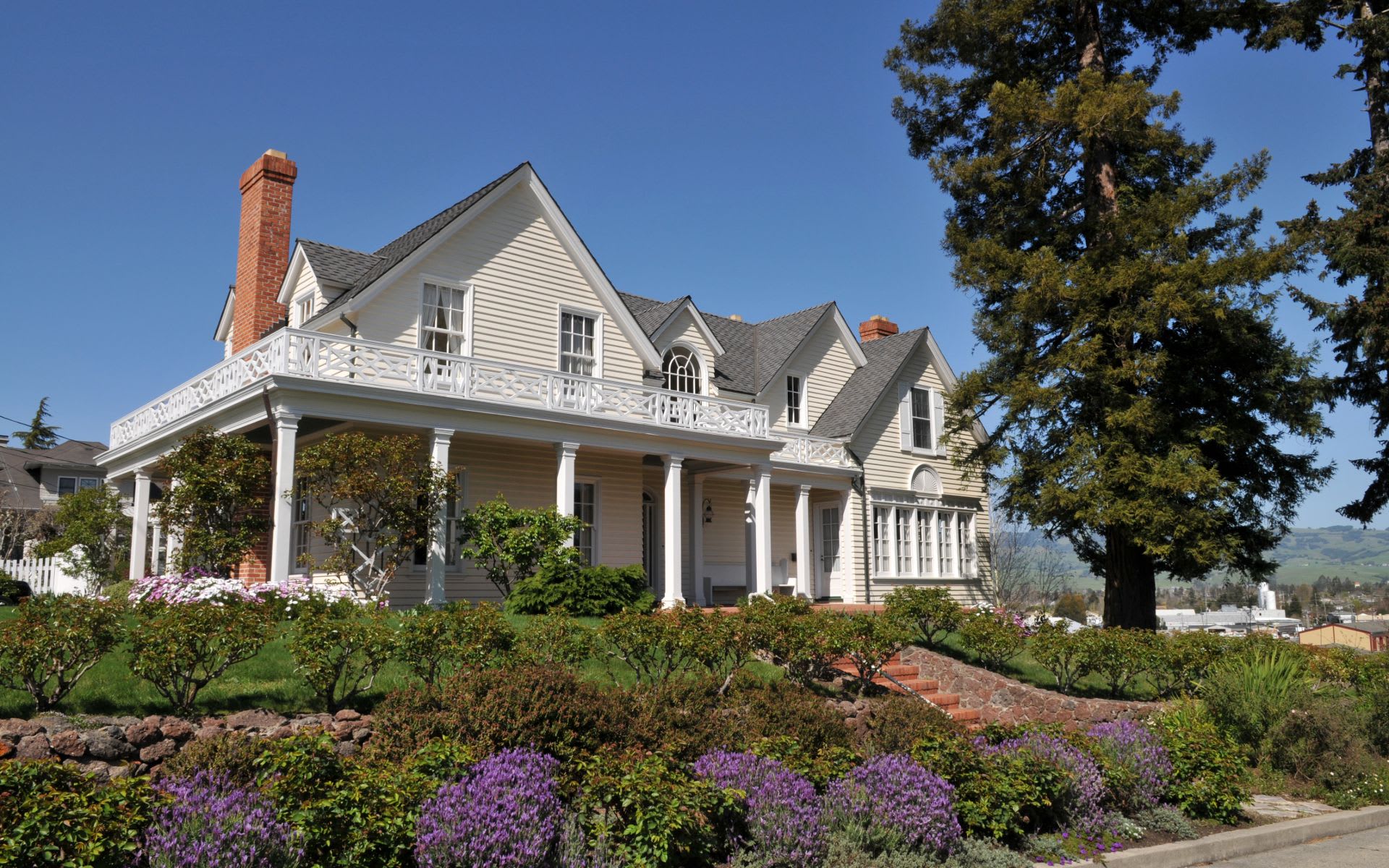 Petaluma Real Estate Community Guide Mark