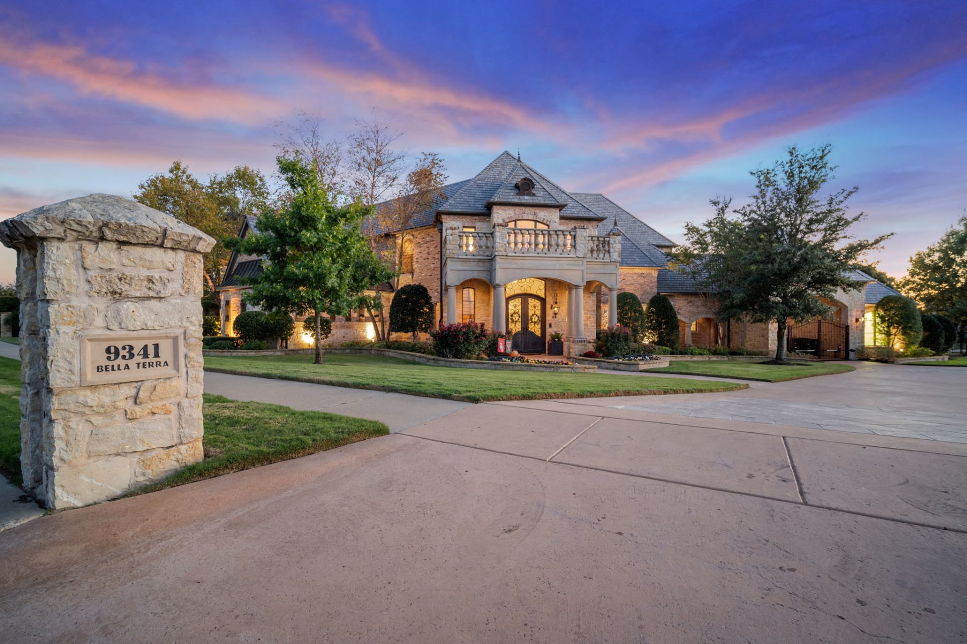 Montserrat Estate Living