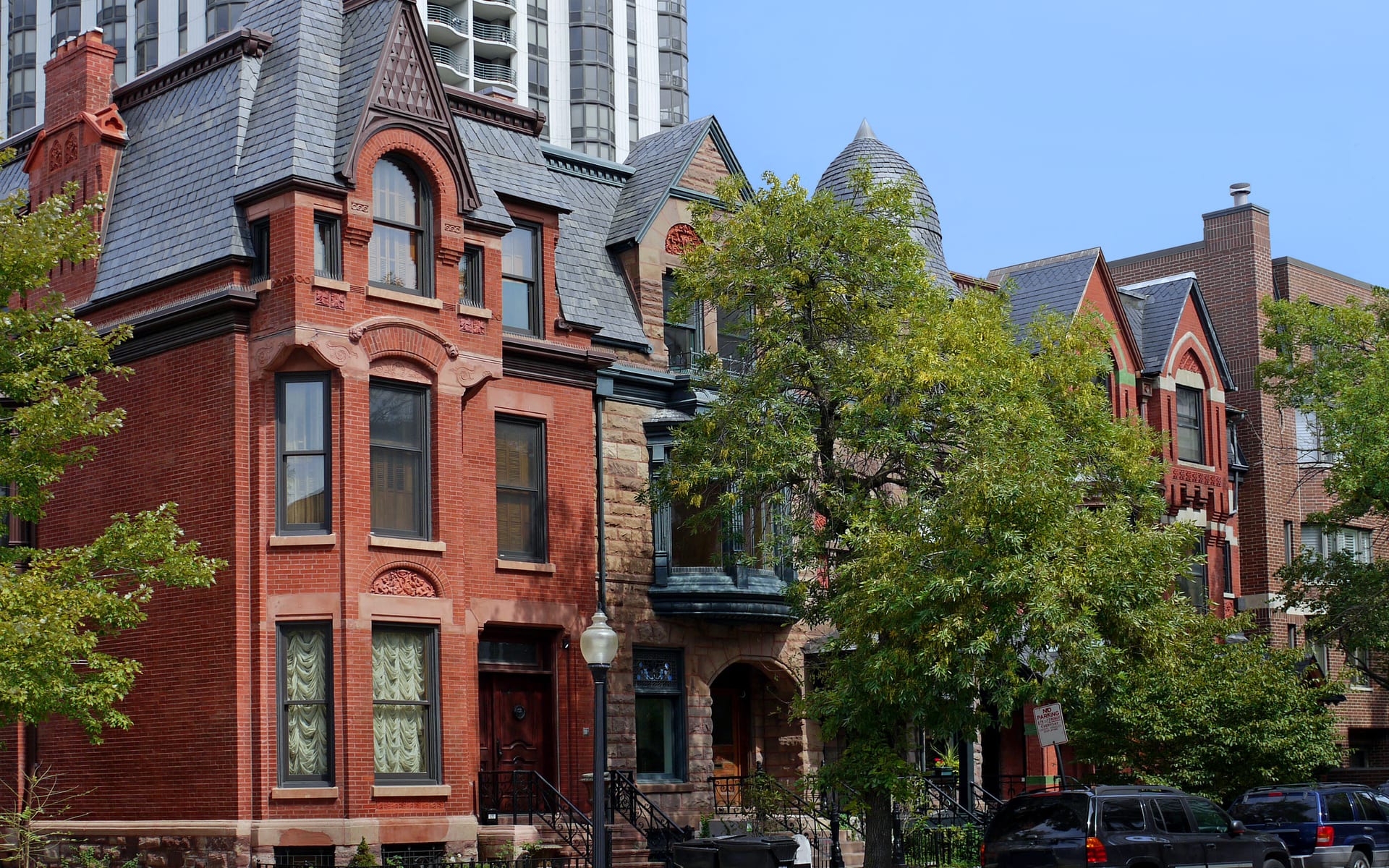 Fan of Luxury | Community Guide | Old Town