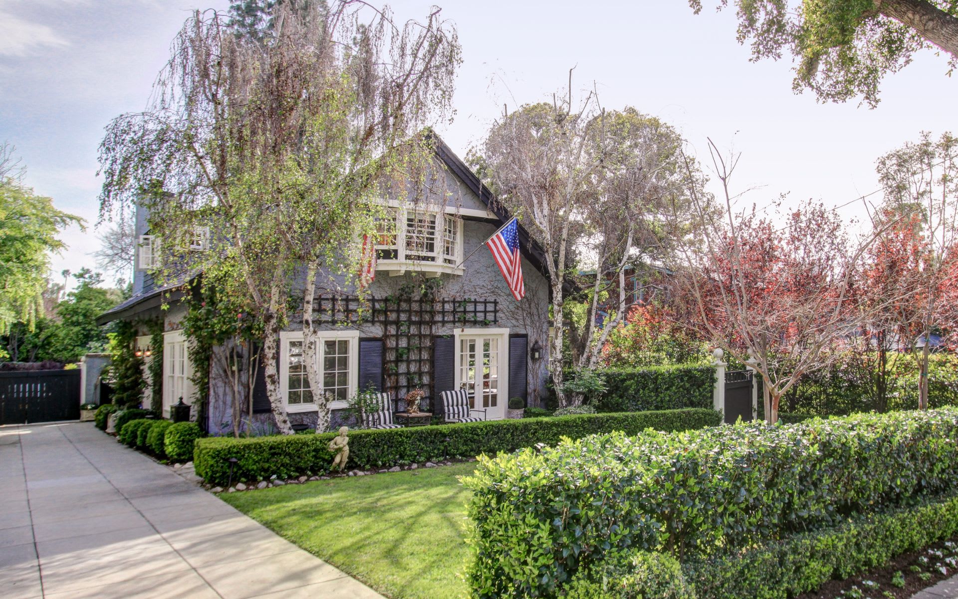 526 La Loma Road, Pasadena, CA 91105