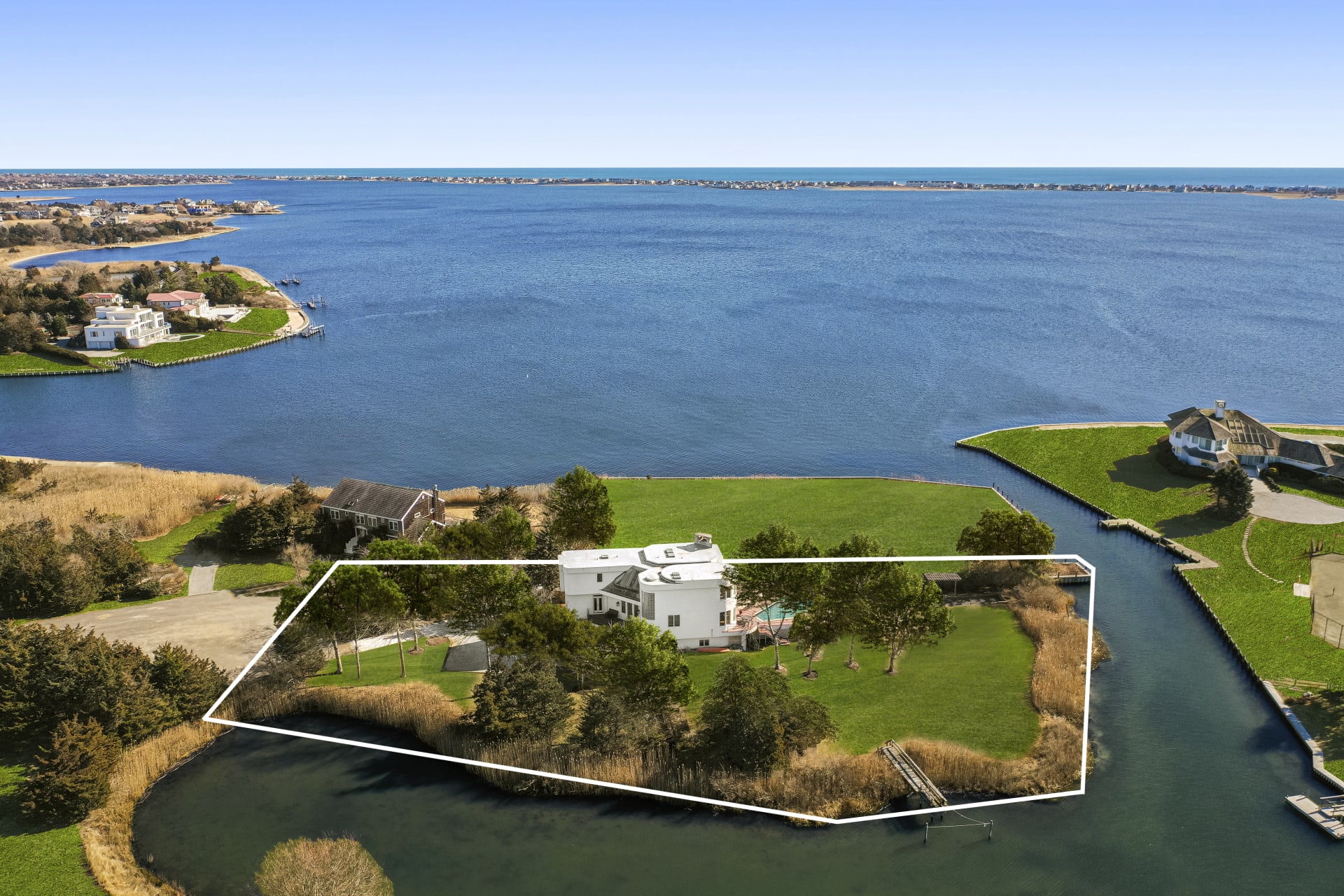 15 Woodcock Ln, Remsenburg, NY 11960