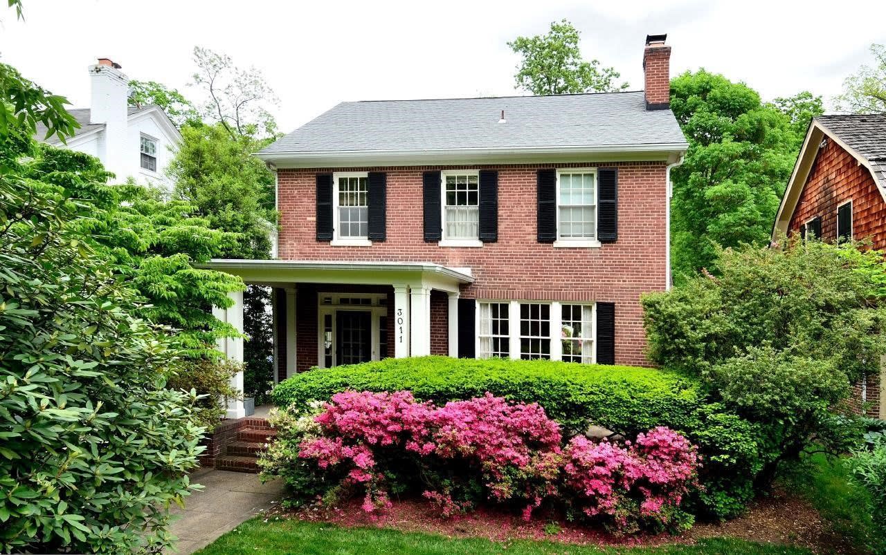 3011 Albemarle St NW