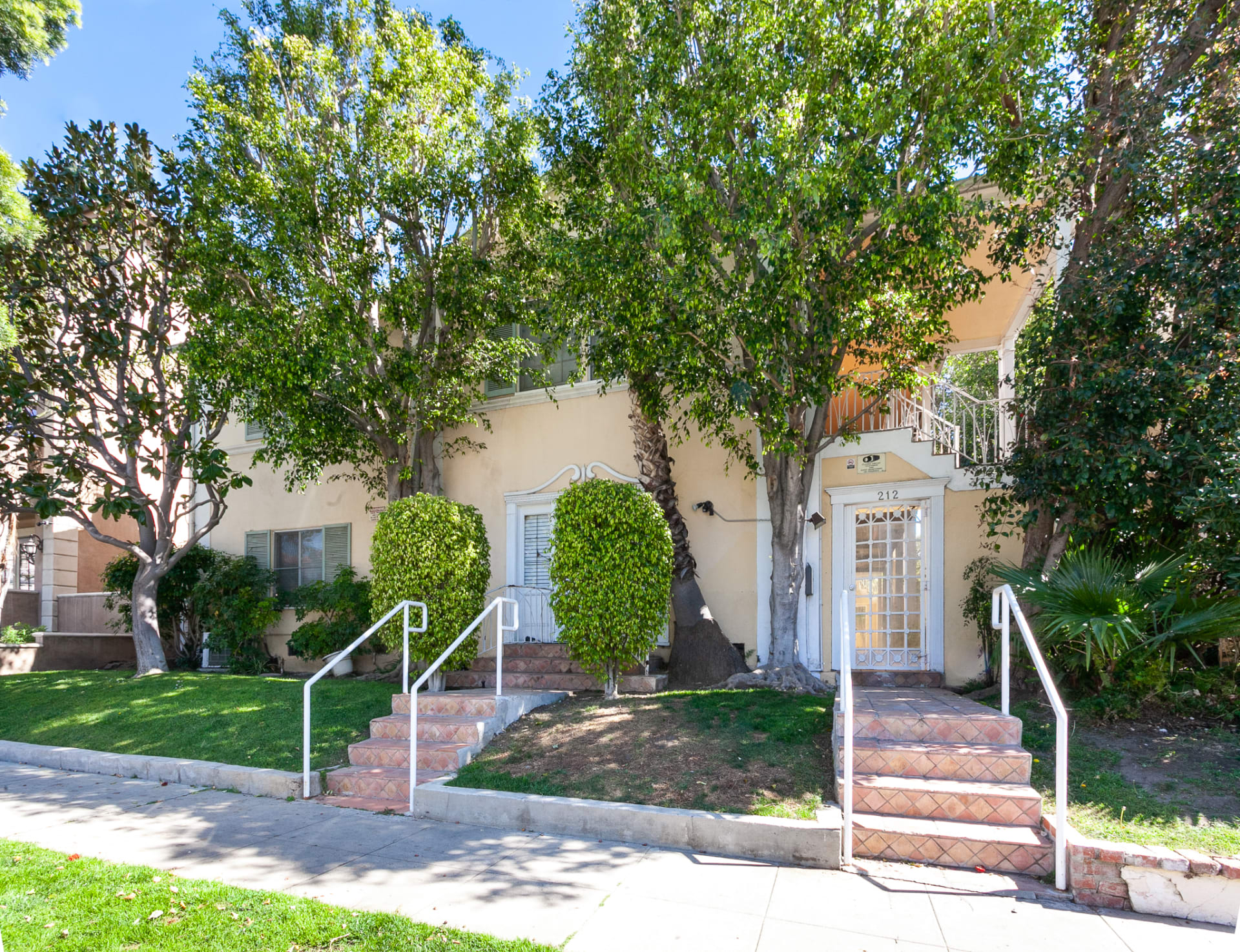 212 South Lasky Drive, Unit 7, Beverly Hills, CA 90212 Rochelle Maize