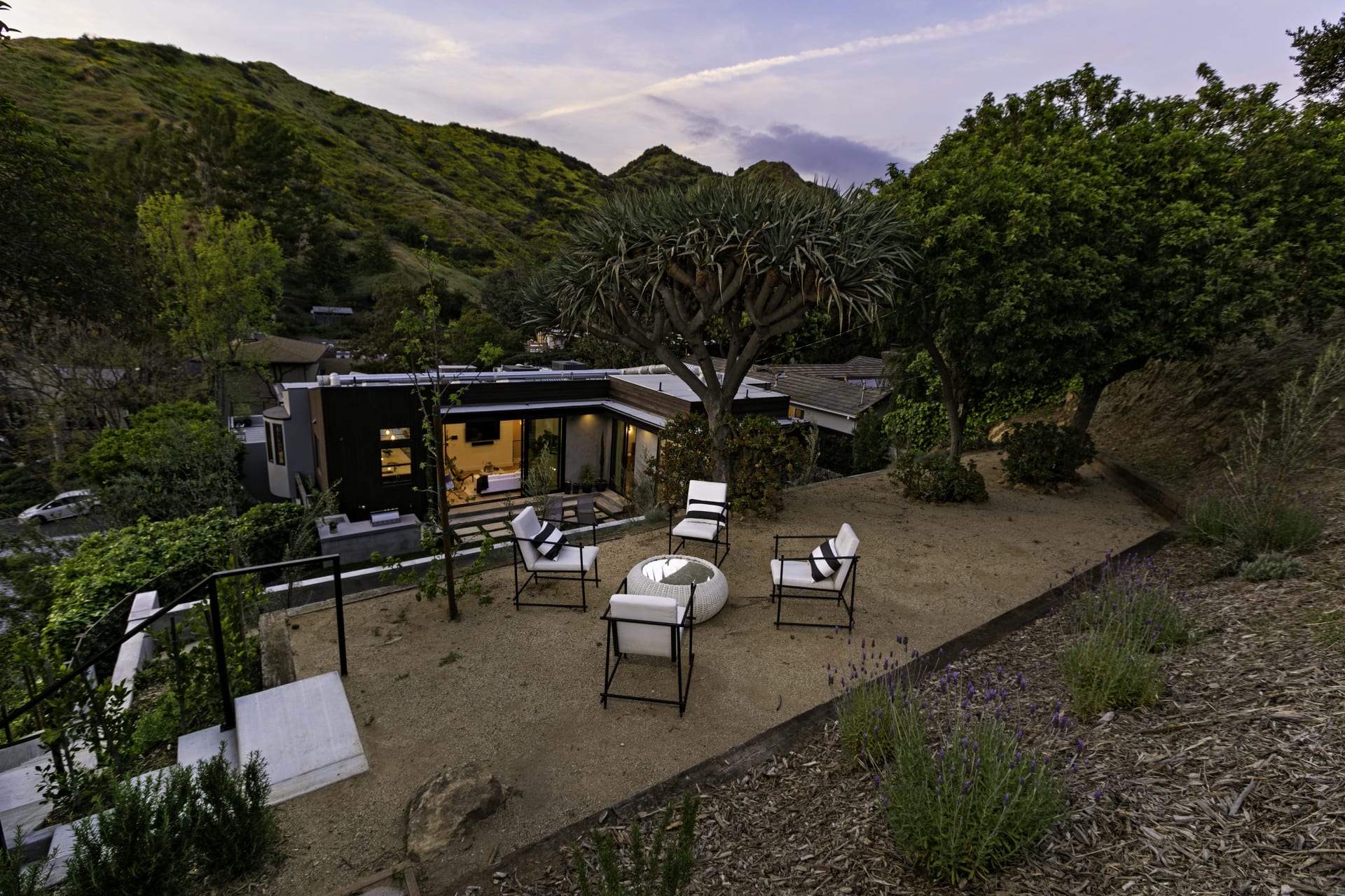 5538 Green Oak Drive, Los Angeles, CA 90068