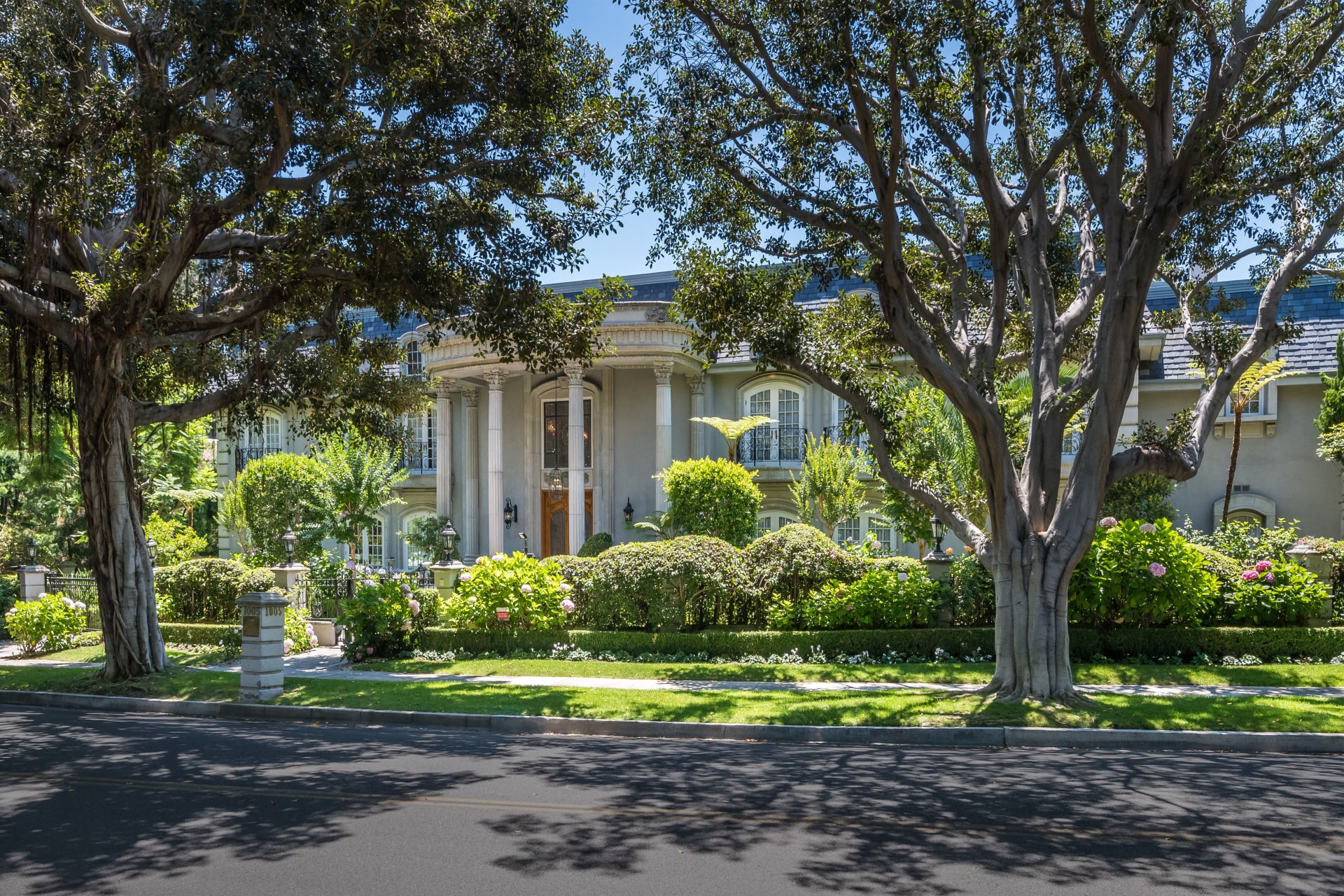 1005 N. Rexford Drive, Beverly Hills, CA 90210