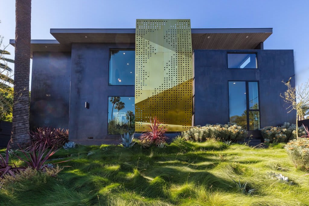 Modern Hollywood Hills Mansion Modern Mansion In The Hollywood Hills