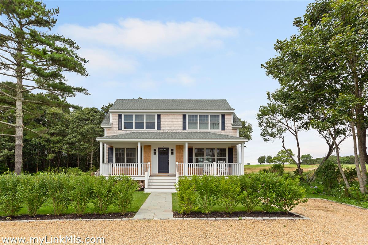 70 Curtis Lane Edgartown, MA 02539 The MV Team