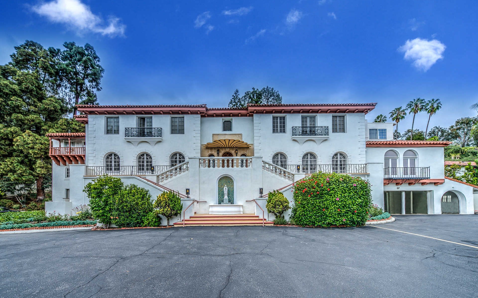 2600 NORTH VERMONT AVENUE LOS ANGELES CA 90027