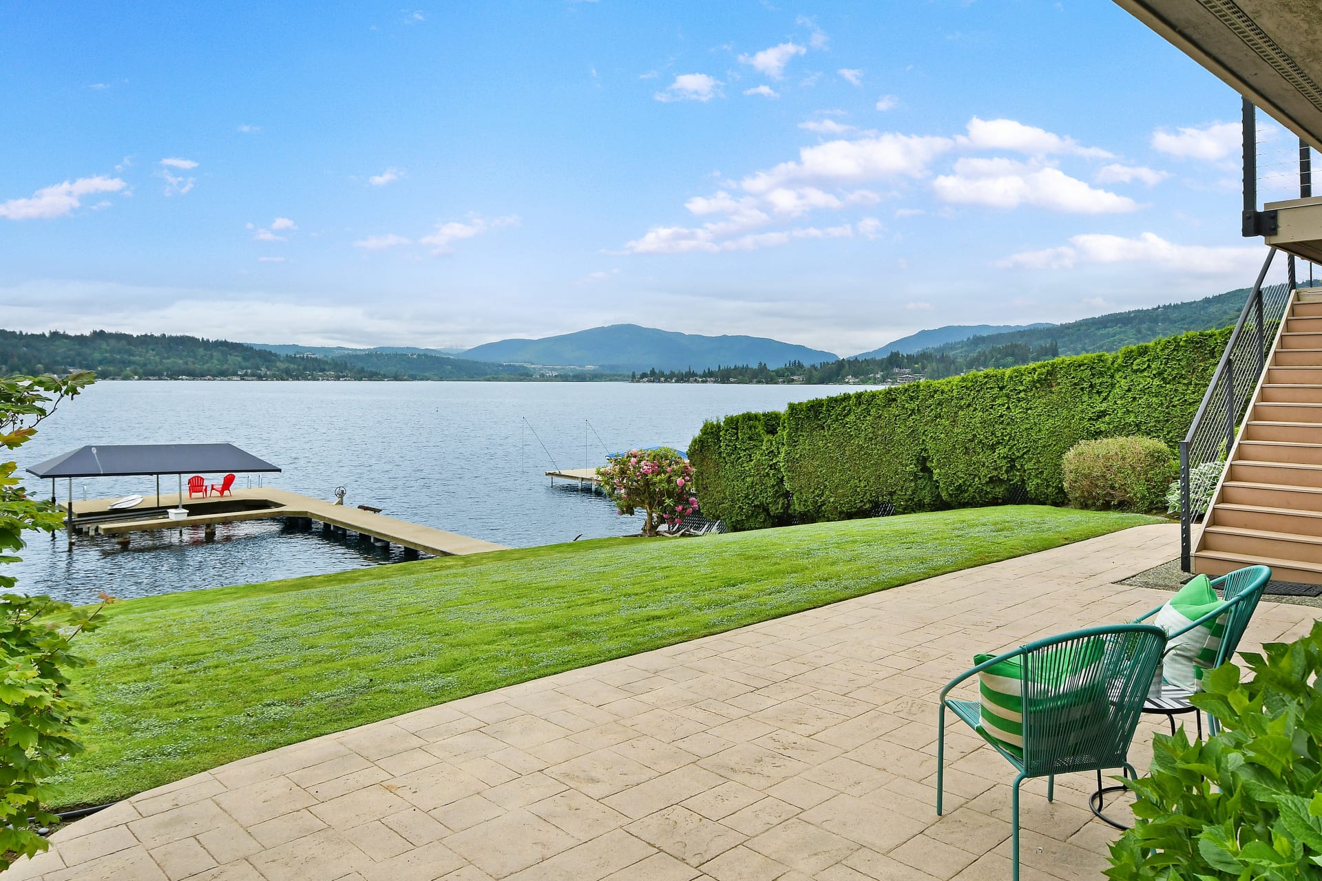 2818 W Lake Sammamish Pkwy SE, Bellevue, WA 98008