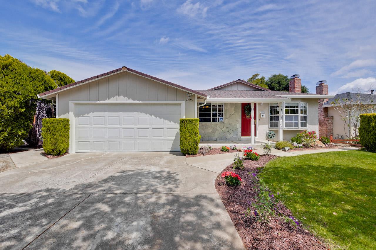 7429 Stanford Pl