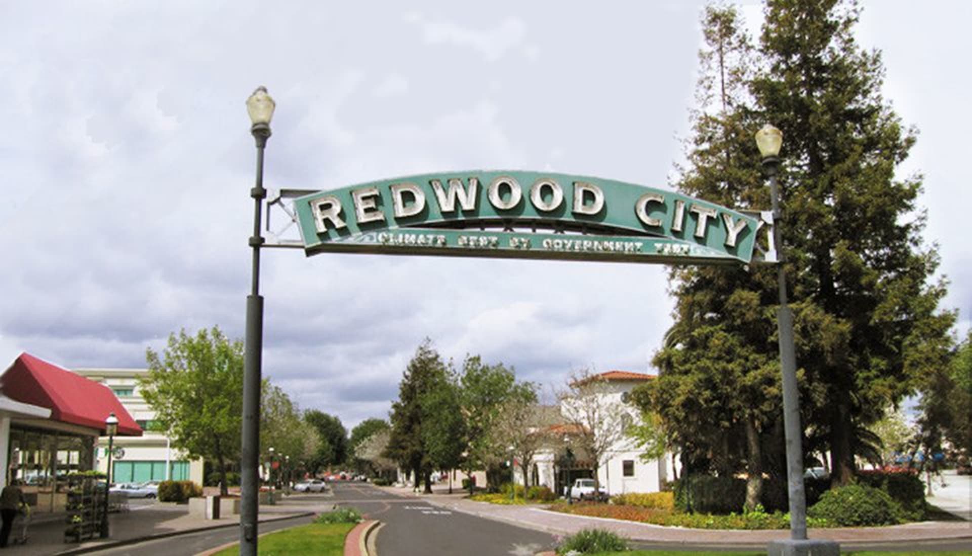 Redwood City Community Guide Debbie Elowson