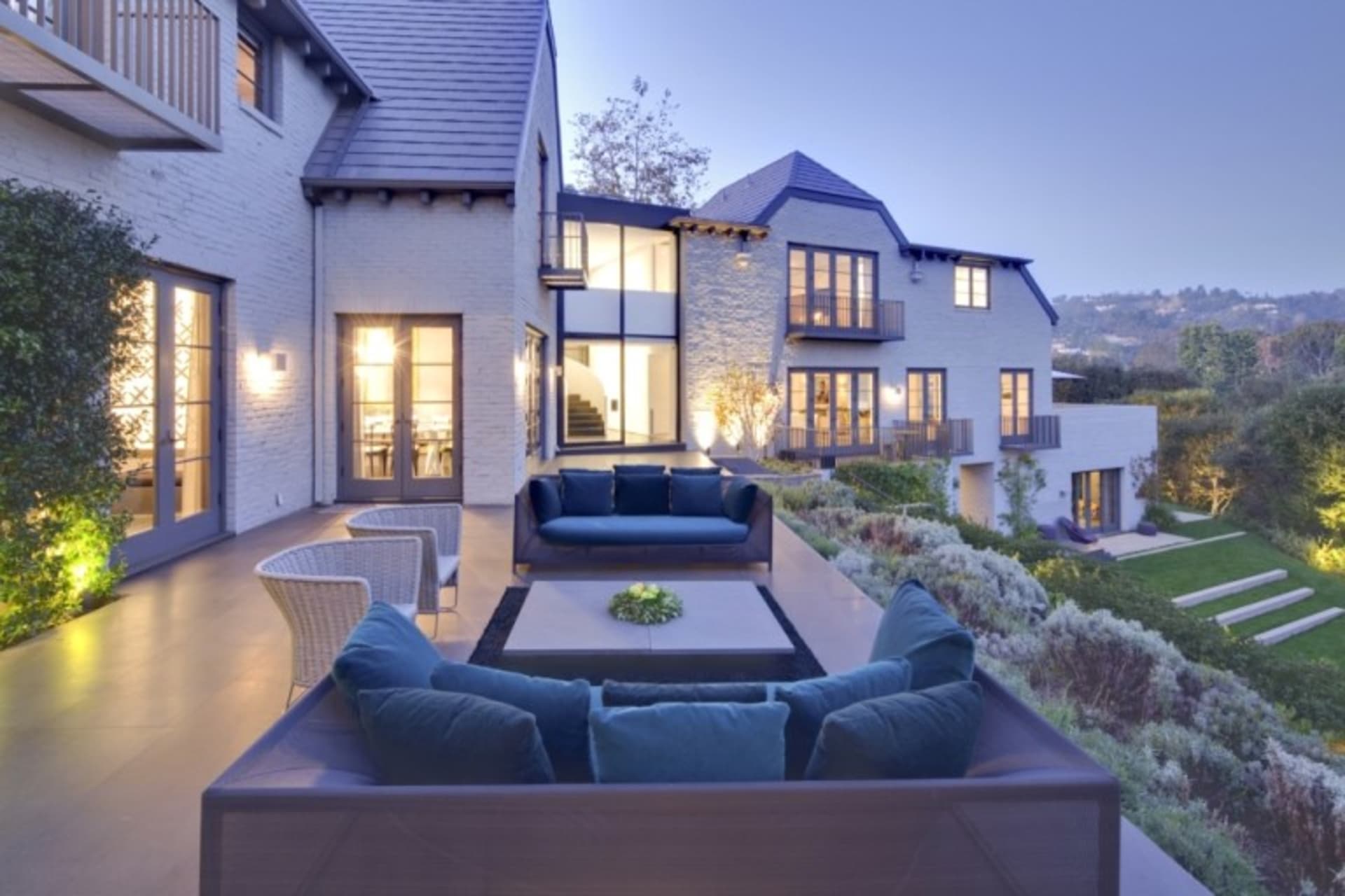 Hilton & Hyland and Christie’s International Real Estate Art Miami’s