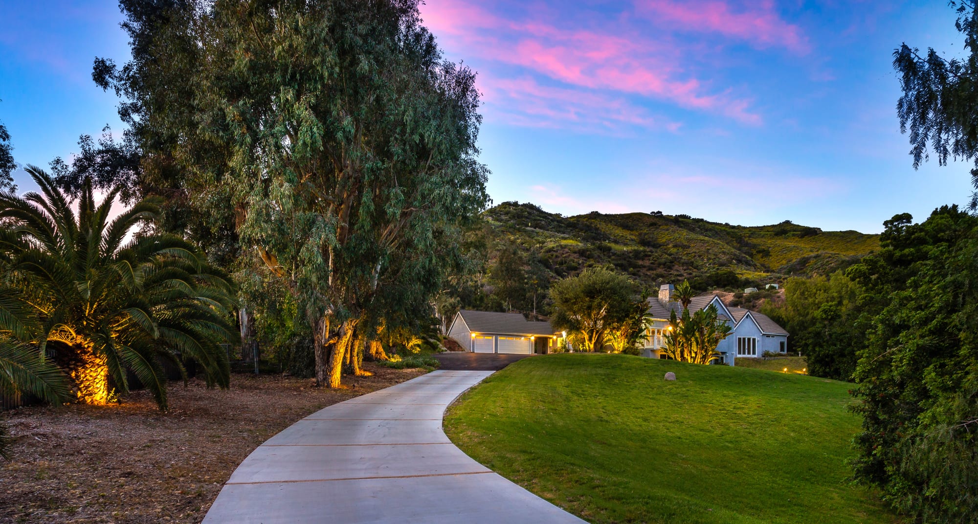 Jeff Biebuyck & Dana Olmes Luxury Homes Calabasas Real Estate Team