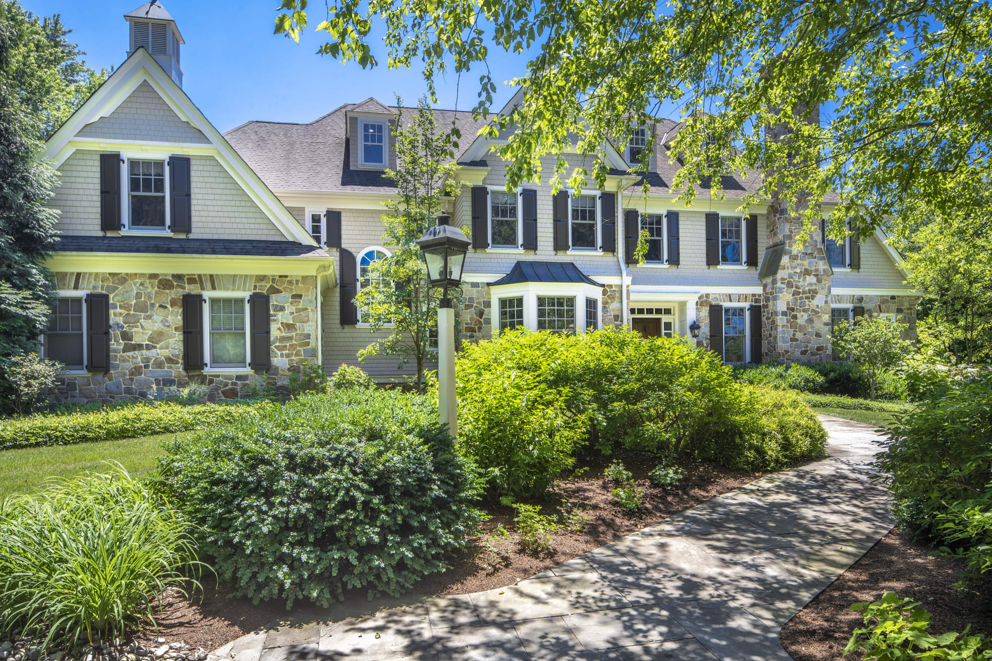 The Robin Gordon Group Main Line Philadelphia Real Estate Agents