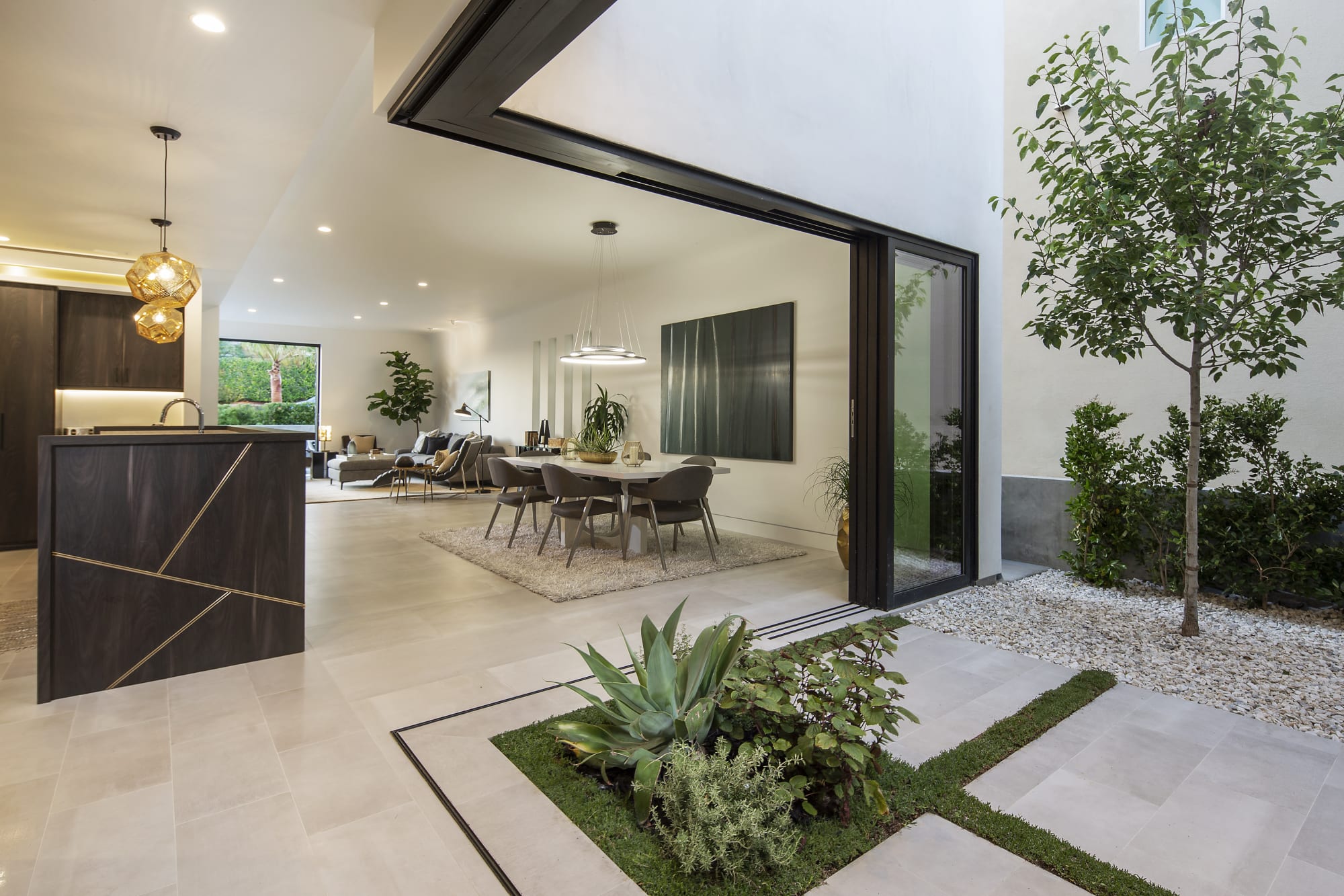 VALIA Properties Corona del Mar Luxury Real Estate