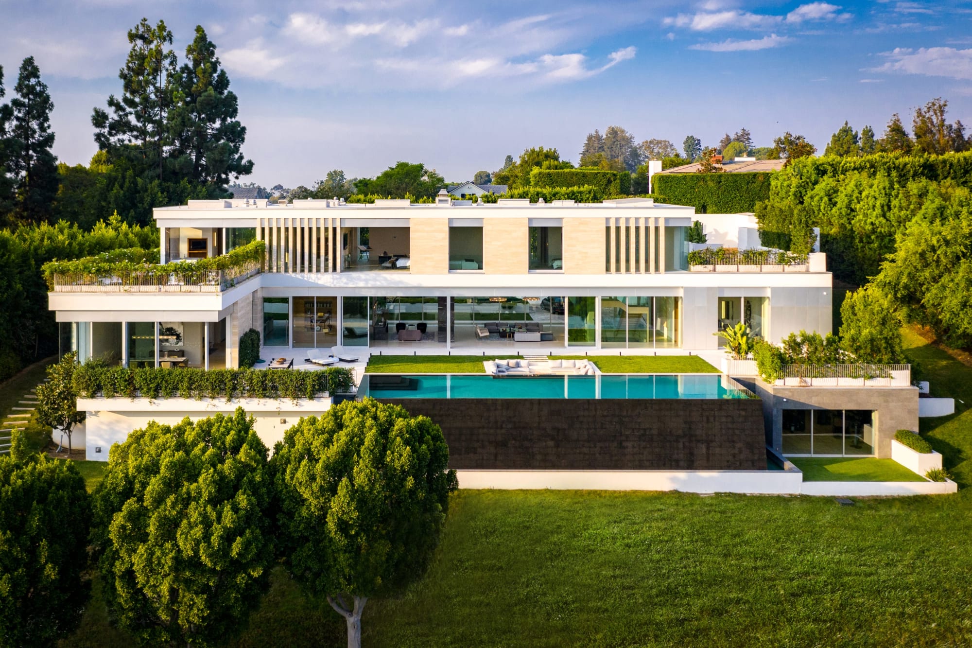 Jade Mills Beverly Hills Real Estate Agent Luxury Homes