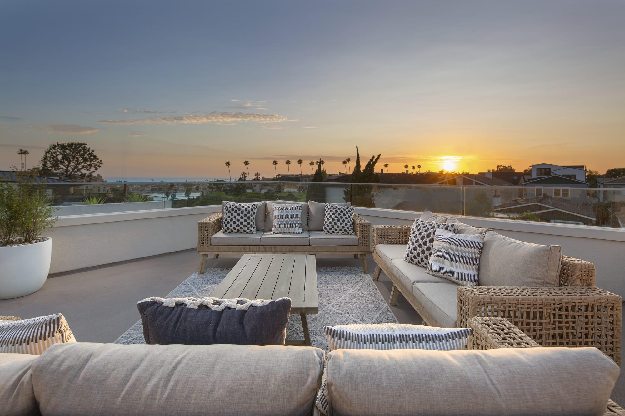 VALIA Properties | Corona del Mar Luxury Real Estate