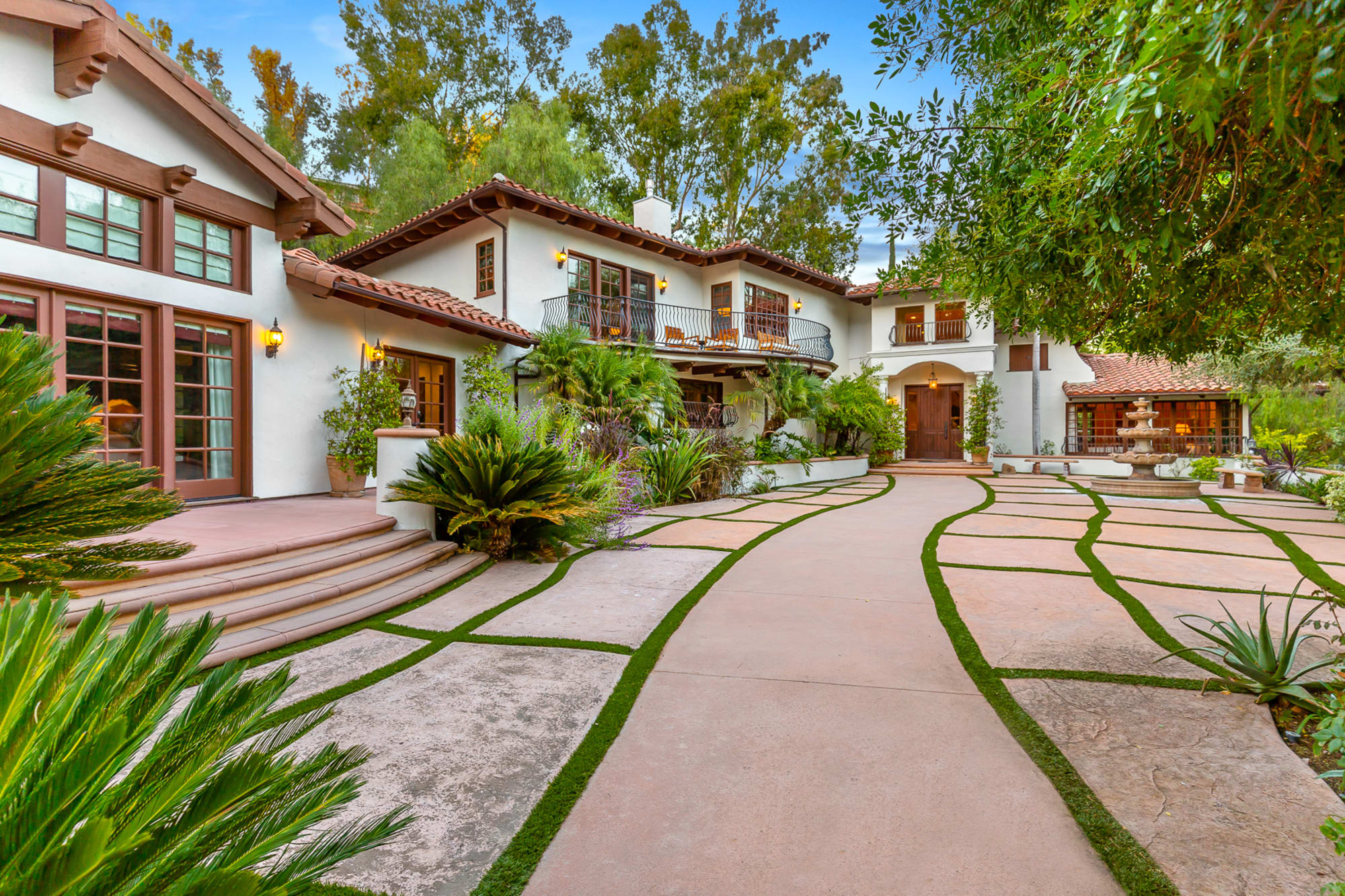 Calabasas Homes for sale Hidden Hills Homes for sale