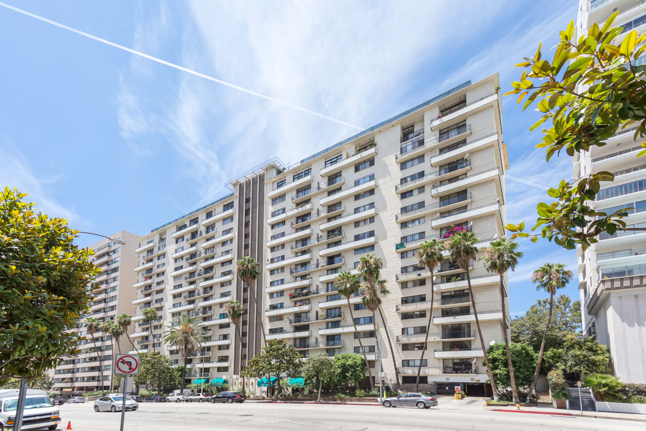 Wilshire Corridor Interactive Map Condos on Wilshire Tregg Rustad